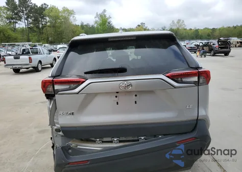 2021 Toyota Rav4 Le z USA, uszkodzony, nr VIN 2T3H1RFV7MC093383